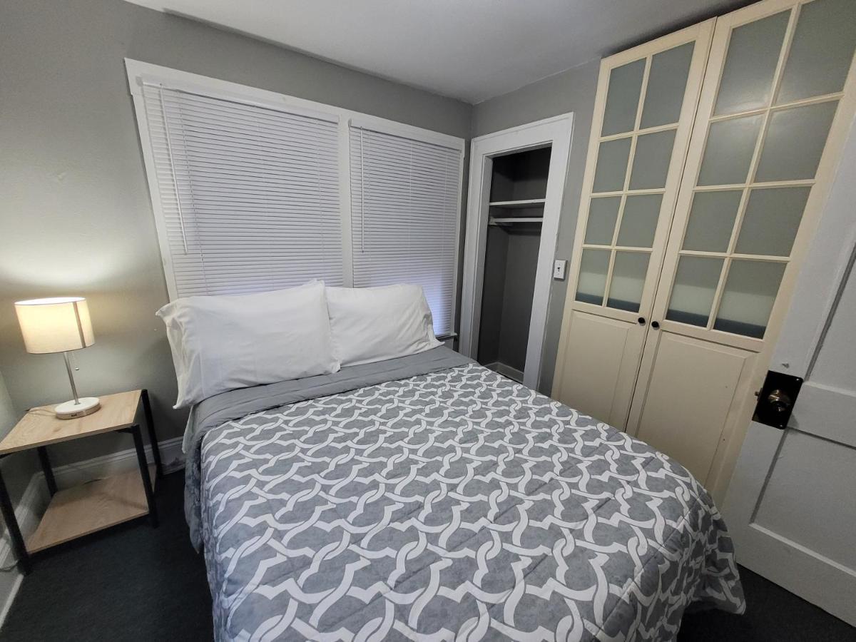 Two Bedroom Home In Beautiful Downtown Lakeland Exterior photo